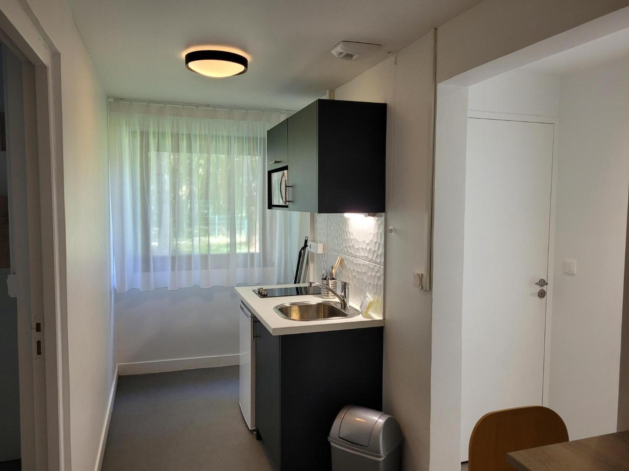 Twenty Business Flats Jouy-En-Josas Aparthotel Екстериор снимка